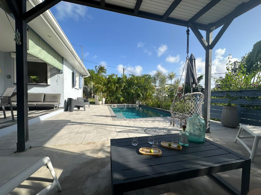 location-villa-sainte-anne-martinique-piscine-privee (2)